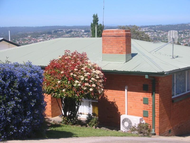 12 Cromwell Street, Ravenswood TAS 7250