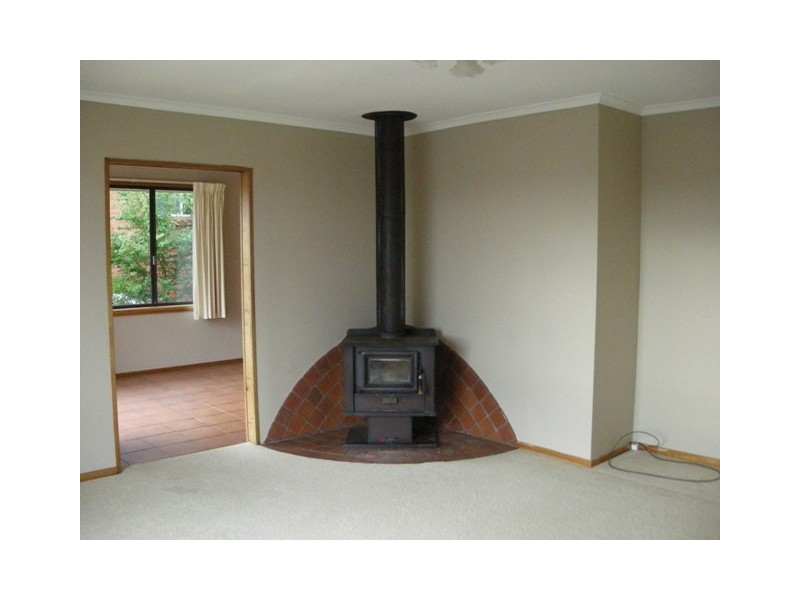 12 Meadowbank Road, Newnham TAS 7248