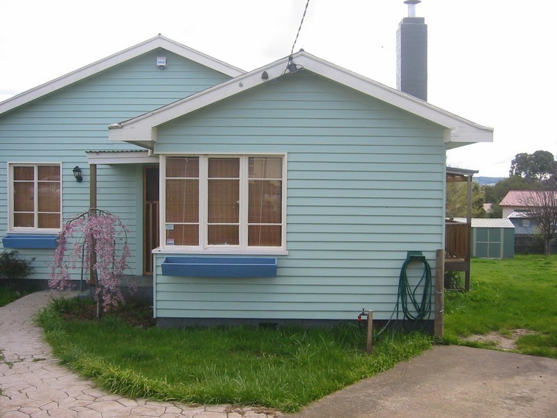 11 Hargrave Crescent, Mayfield TAS 7248