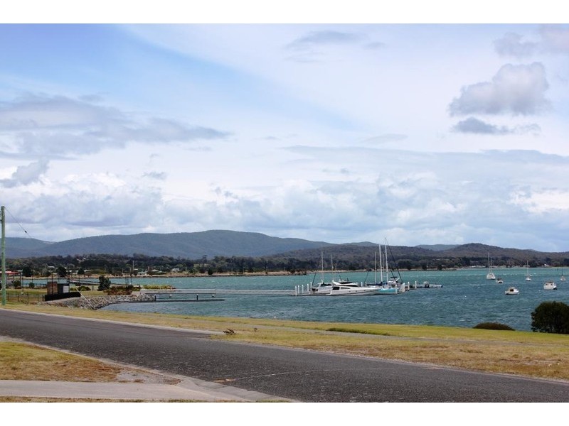 2/1 Hurst Street, George Town TAS 7253