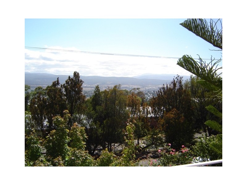 17 Emma Street, West Launceston TAS 7250