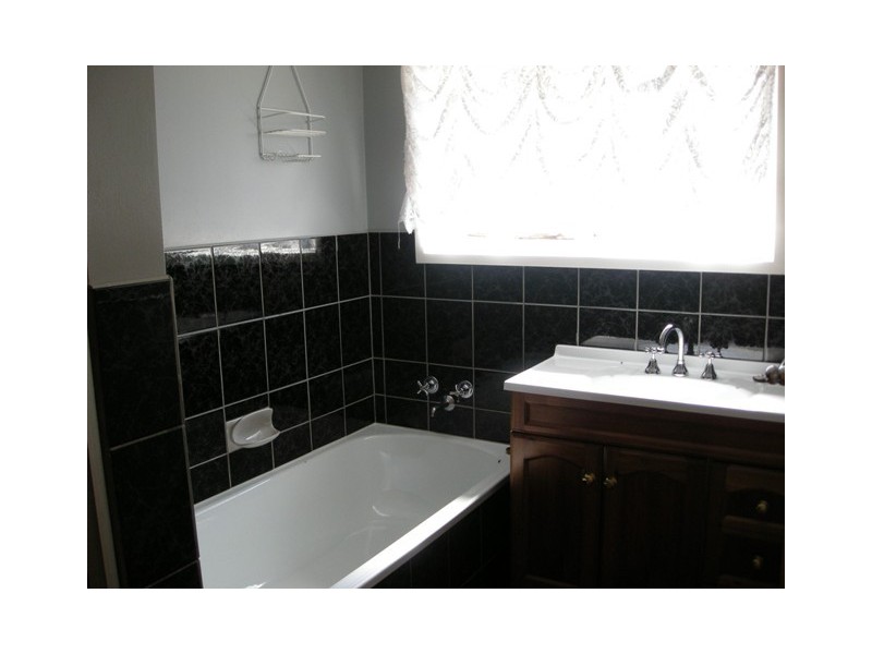 3 Ryan Court, Newnham TAS 7248