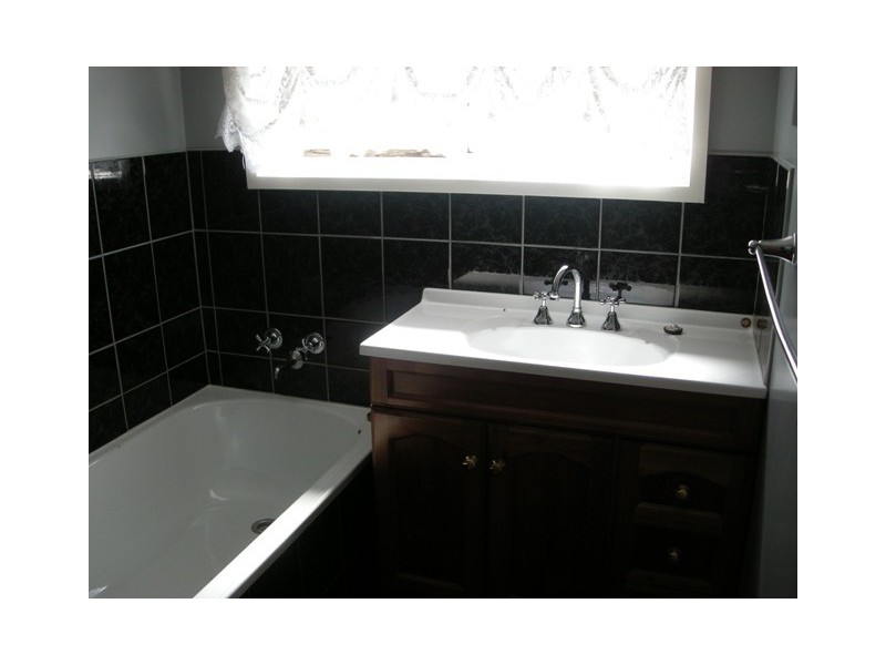 3 Ryan Court, Newnham TAS 7248