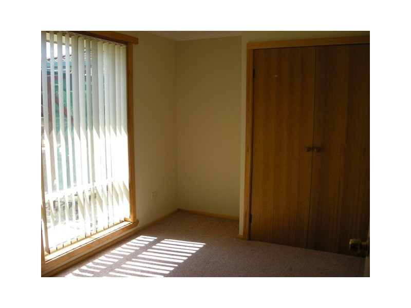 3 Ryan Court, Newnham TAS 7248