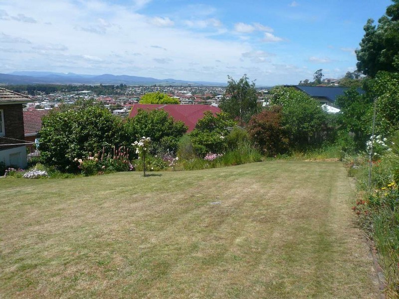 8 Eurella Street, Kings Meadows TAS 7249