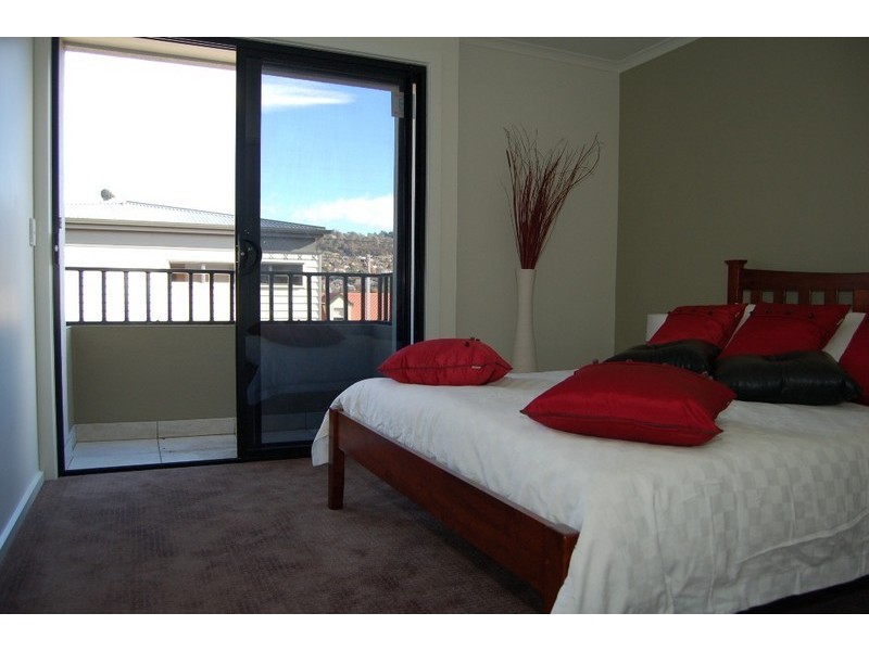 2/55 Howick Street, Launceston TAS 7250