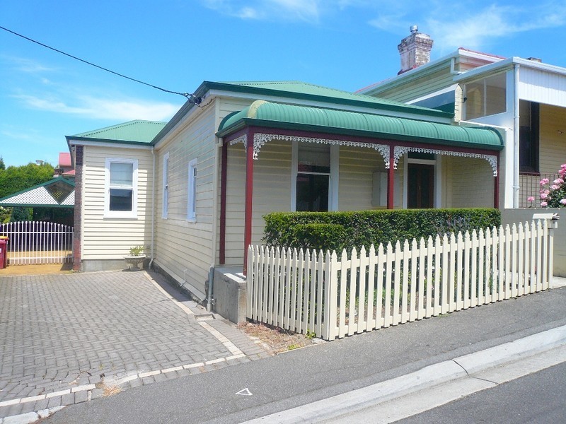 11 Crescent Grove, West Launceston TAS 7250