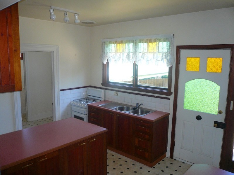 11 Crescent Grove, West Launceston TAS 7250