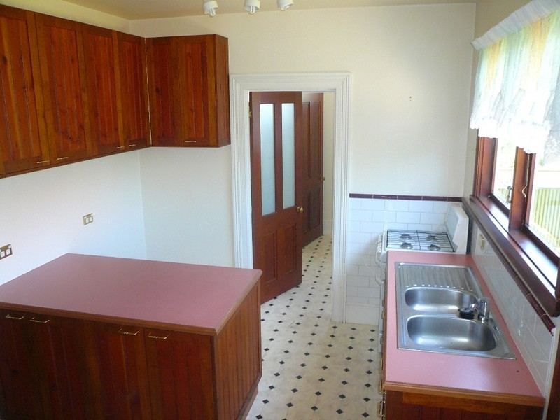 11 Crescent Grove, West Launceston TAS 7250