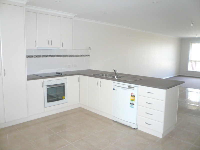 2/11 Goulburn Street, St Leonards TAS 7250