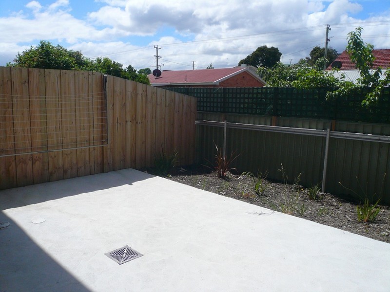 2/11 Goulburn Street, St Leonards TAS 7250