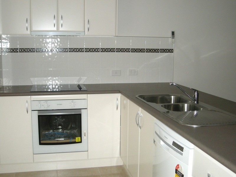 2/11 Goulburn Street, St Leonards TAS 7250