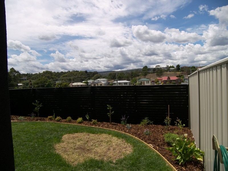 8/6a Ravenswood Road, Ravenswood TAS 7250