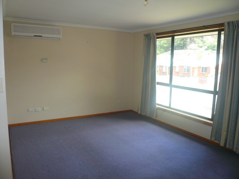 2/38-40 Parklands Parade, Newnham TAS 7248