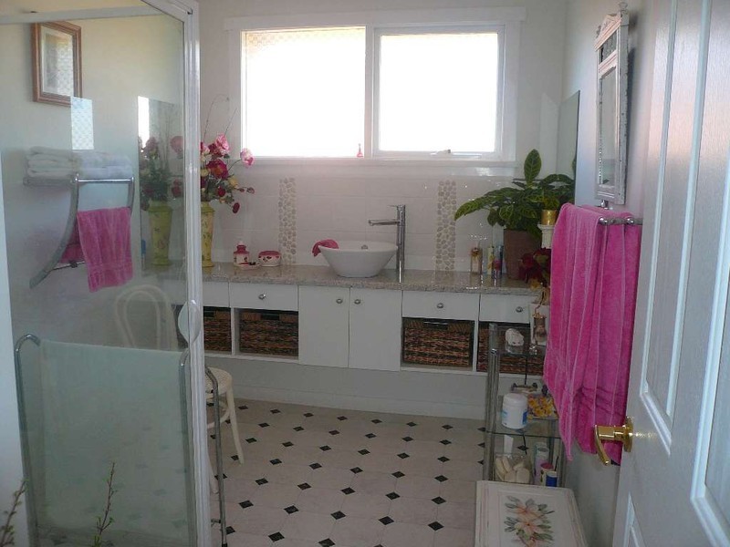 2 Redwood Crescent, Youngtown TAS 7249