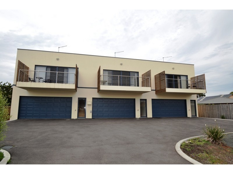 2/8a Queen Street, Invermay TAS 7248