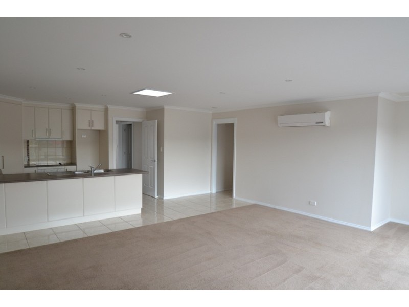 2/8a Queen Street, Invermay TAS 7248