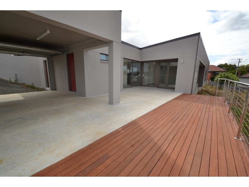 2/16 Quarantine Road, Norwood TAS 7250