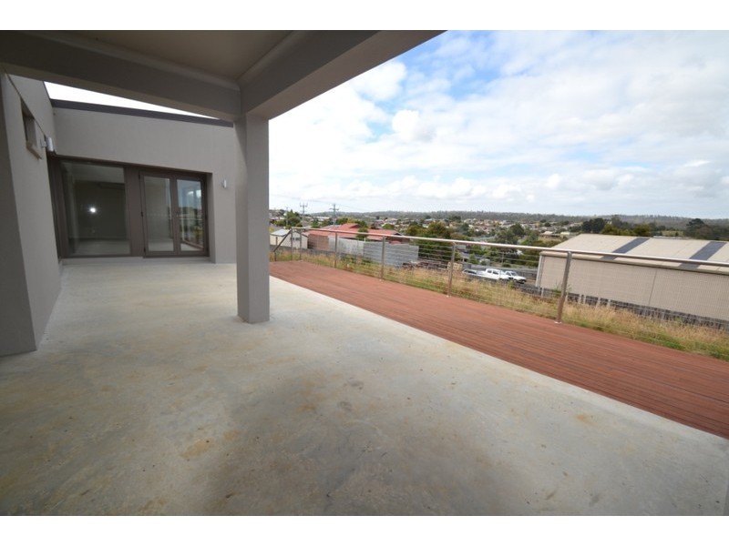 2/16 Quarantine Road, Norwood TAS 7250