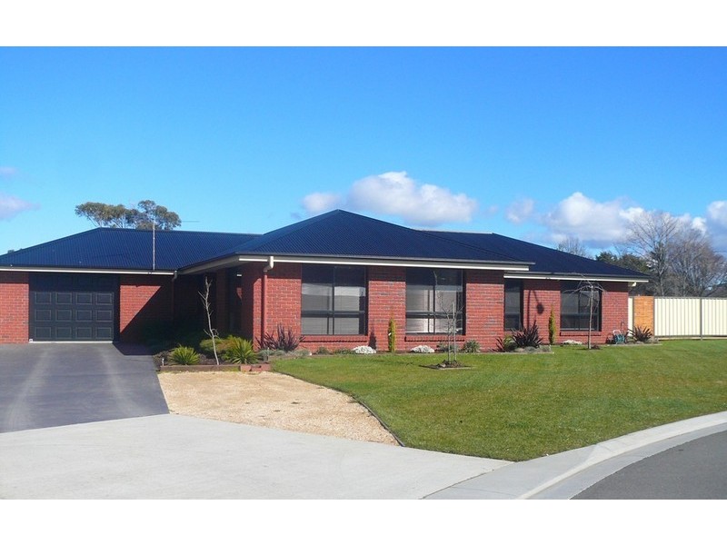 7 Maiden Place, Newnham TAS 7248