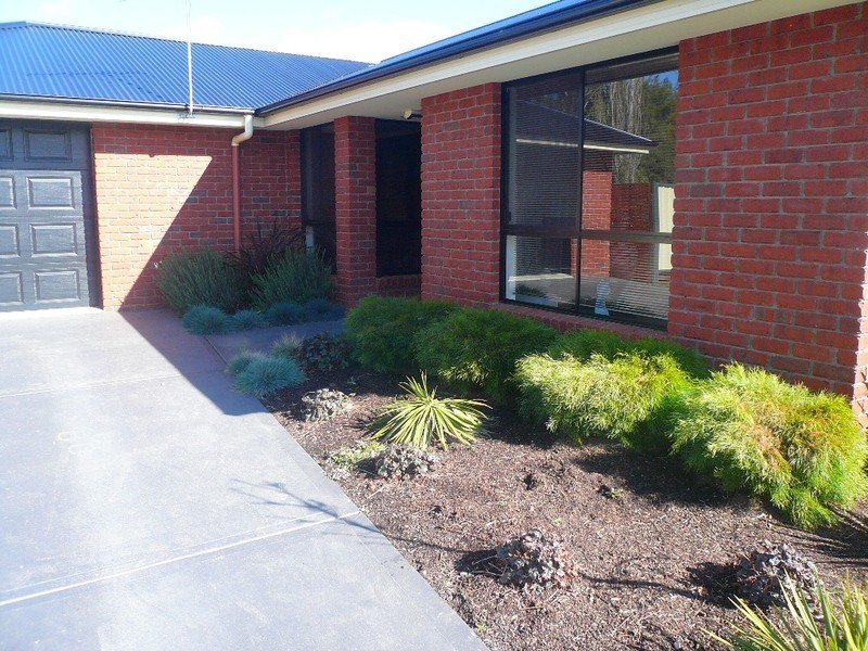 7 Maiden Place, Newnham TAS 7248