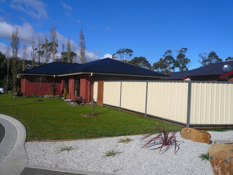 7 Maiden Place, Newnham TAS 7248