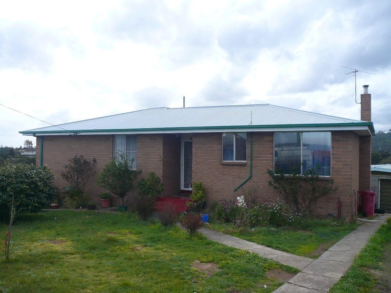1 Suncrest Place, Ravenswood TAS 7250