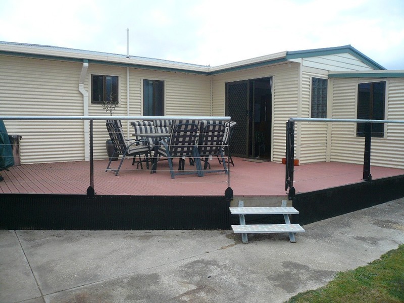 8 Trueman Crescent, Mowbray TAS 7248