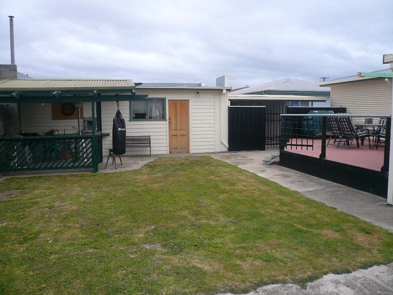 8 Trueman Crescent, Mowbray TAS 7248