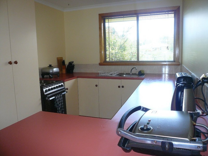 1/2-4 Newnham Close, Newnham TAS 7248