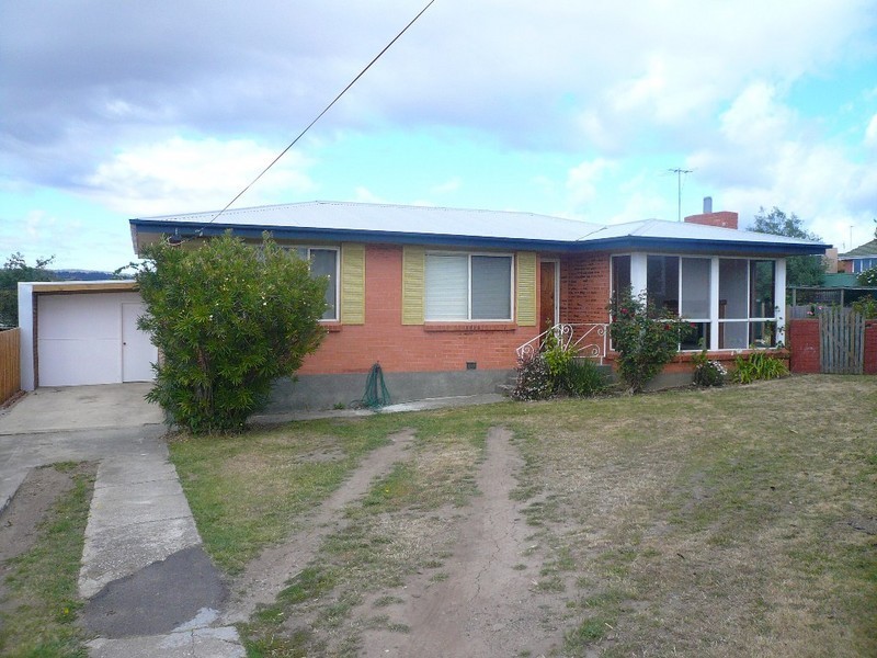3 Paringa Avenue, Newnham TAS 7248