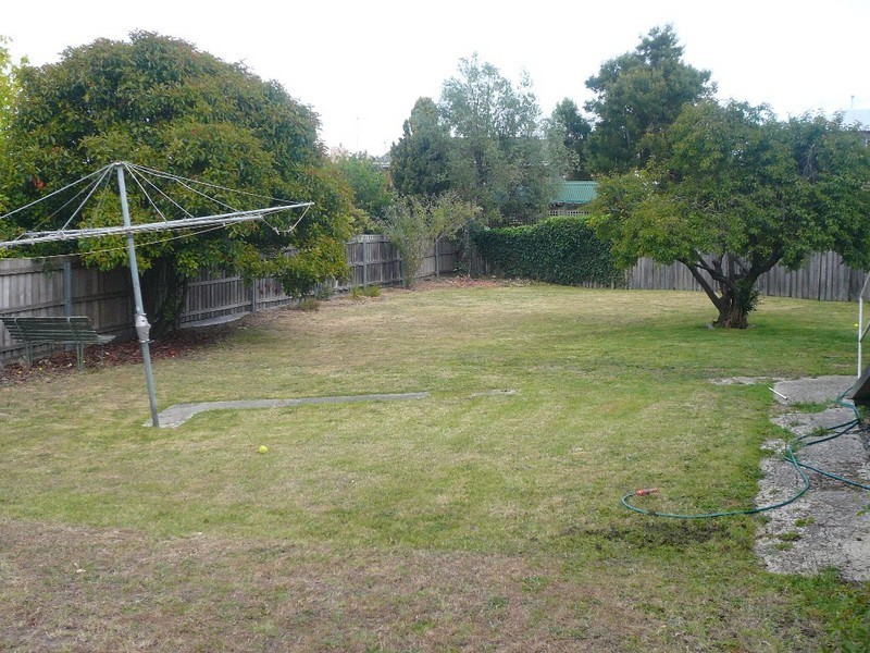 3 Paringa Avenue, Newnham TAS 7248