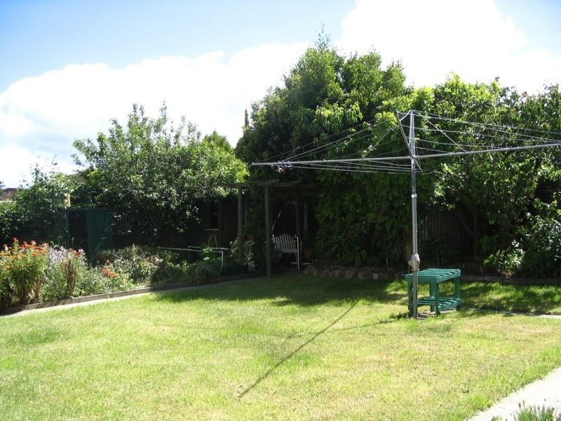 16 Julie Crescent, Newnham TAS 7248