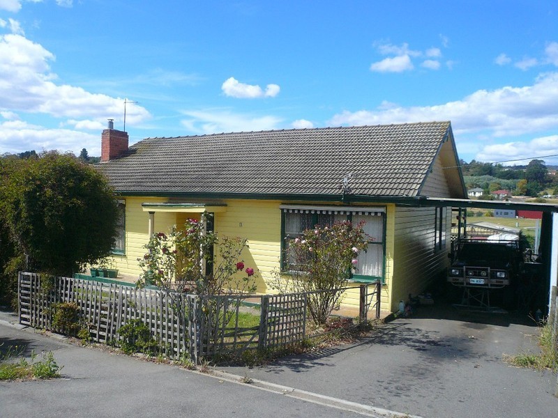 11 St Leonards Road, St Leonards TAS 7250