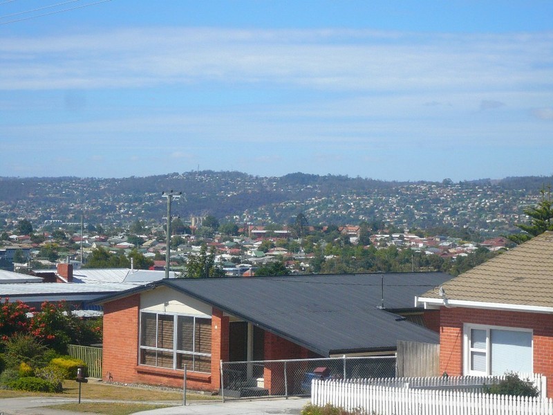 16 Egan Street, Newnham TAS 7248