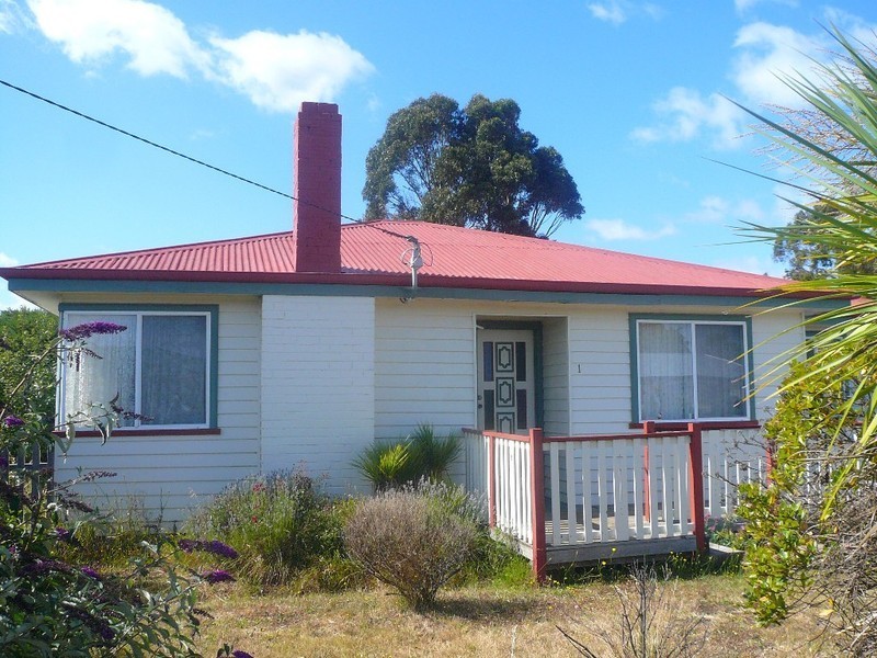 1 Carins Street, Waverley TAS 7250