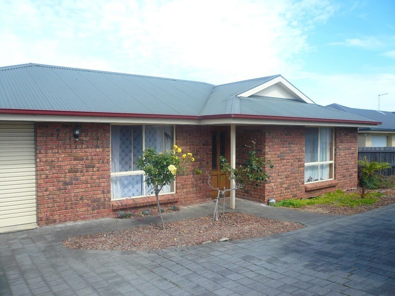 2/125 Alanvale Road, Newnham TAS 7248