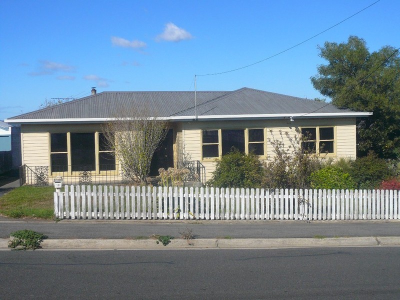 18 Walkers Avenue, Newnham TAS 7248