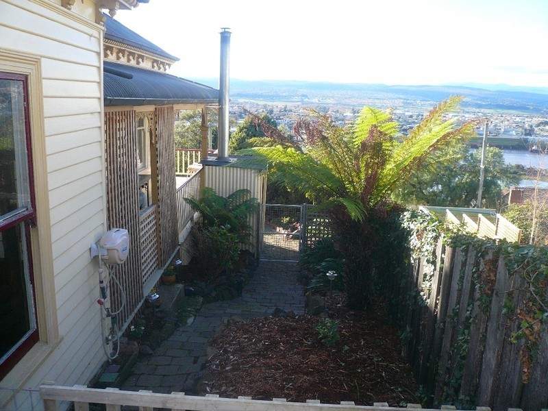 25 Forest Road, Trevallyn TAS 7250