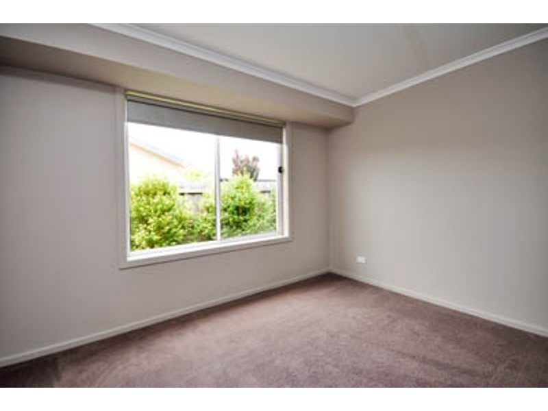 11 Pocket Place, Newnham TAS 7248