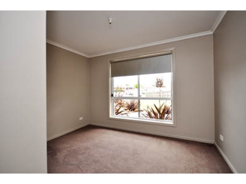 11 Pocket Place, Newnham TAS 7248