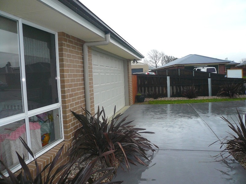 11 Pocket Place, Newnham TAS 7248