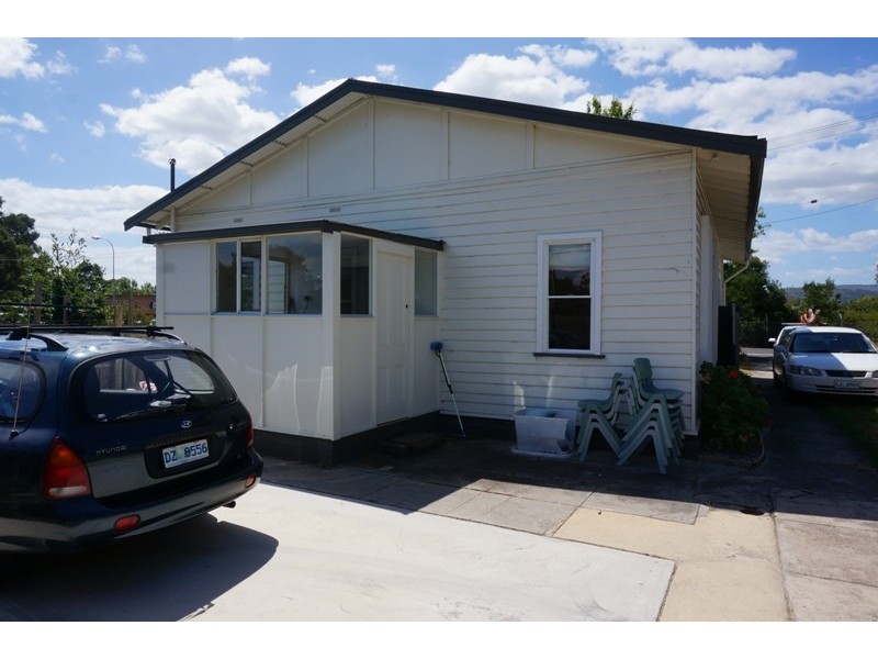 21 Birdwood Street, Mowbray TAS 7248