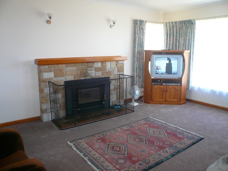 4 Snow Street, Newnham TAS 7248