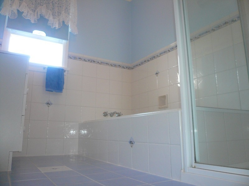 4 Snow Street, Newnham TAS 7248