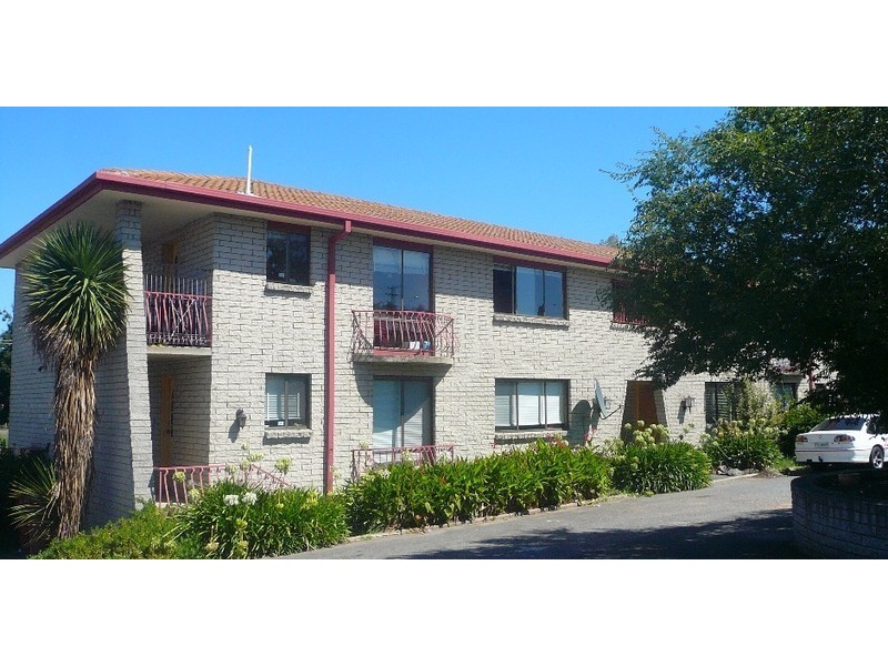 4/4 Alanvale Road, Newnham TAS 7248