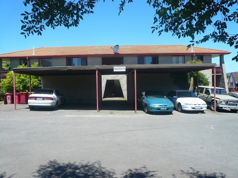 5/4 Alanvale Road, Newnham TAS 7248