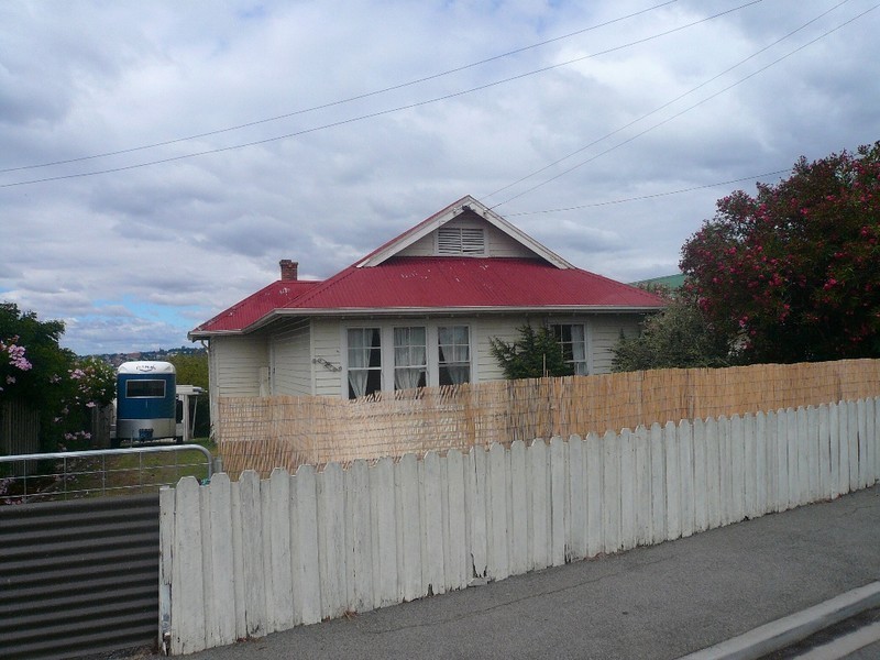 35 Button Street, Mowbray TAS 7248