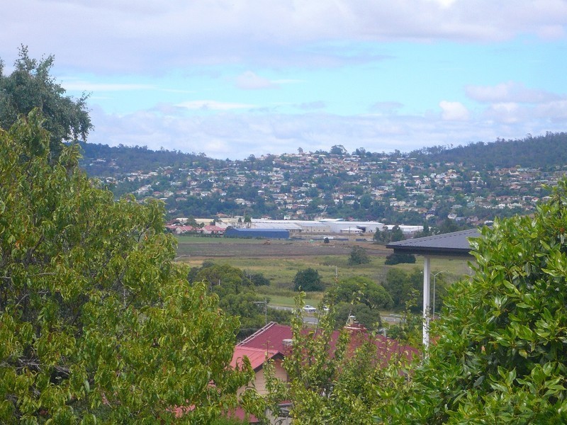35 Button Street, Mowbray TAS 7248