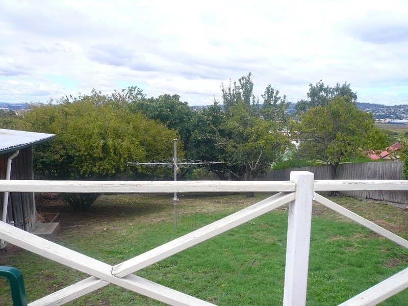 35 Button Street, Mowbray TAS 7248